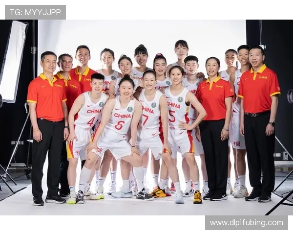 中国篮球队备战世界杯 目标冲击四强 确立核心阵容全力出击