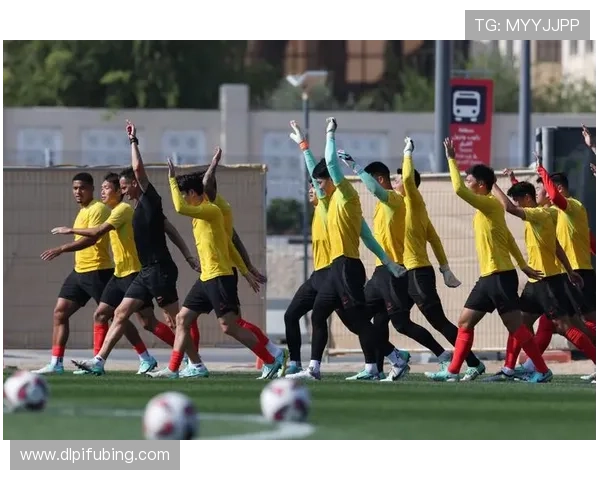 中国足球队备战亚洲杯 重点锻炼年轻球员 实力提升引期待 中国足球队备战亚洲杯 重点锻炼年轻球员 实力提升引期待